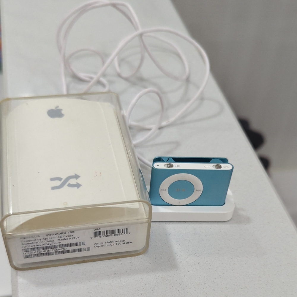 Apple iPod Shuffle 1GB - Blue